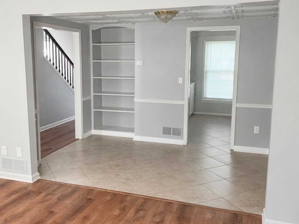 3211 Regents Park Ln #D - Photo 7 of 20