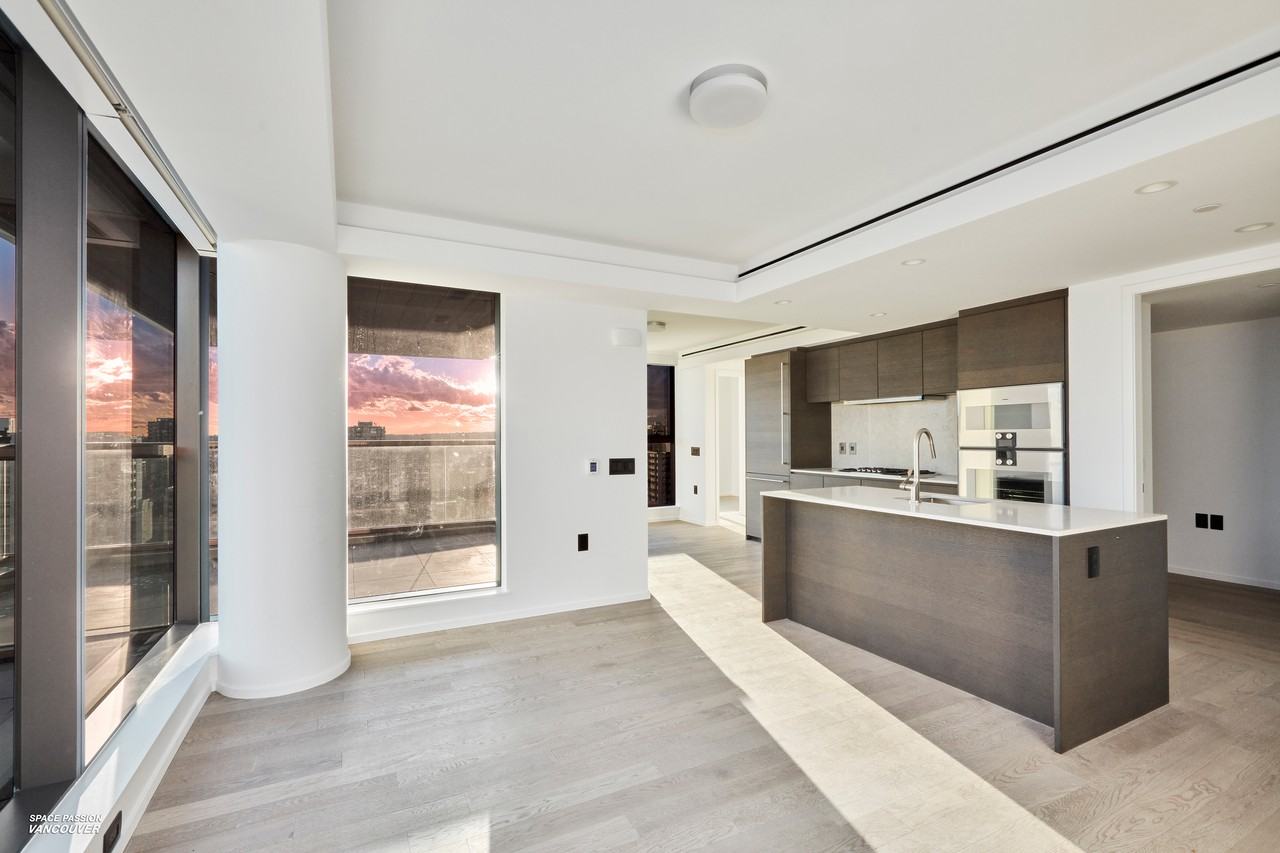 1408 Robson Street #170X - Photo 3 of 27