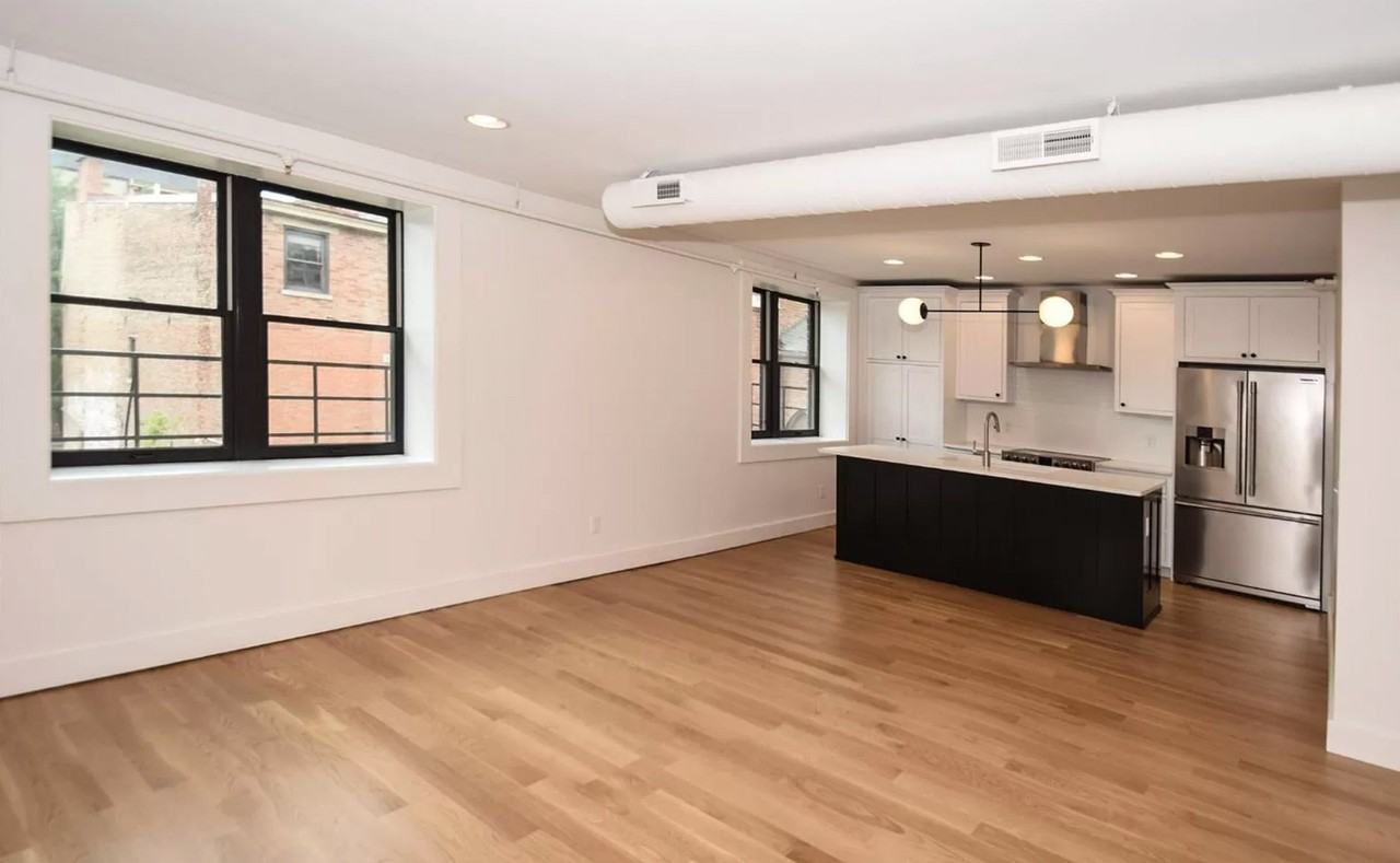1523 Republic St #202 - Photo 2 of 9