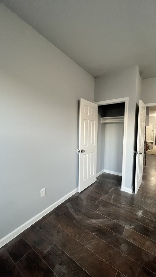 196 S 8th St #2R