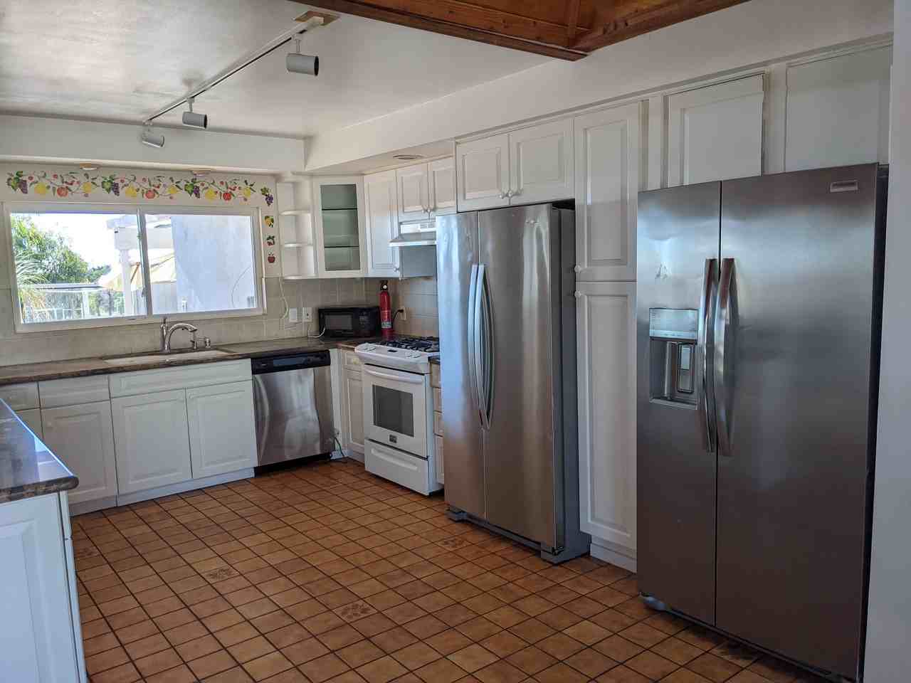 5617 Dorothy Way - Photo 4 of 18