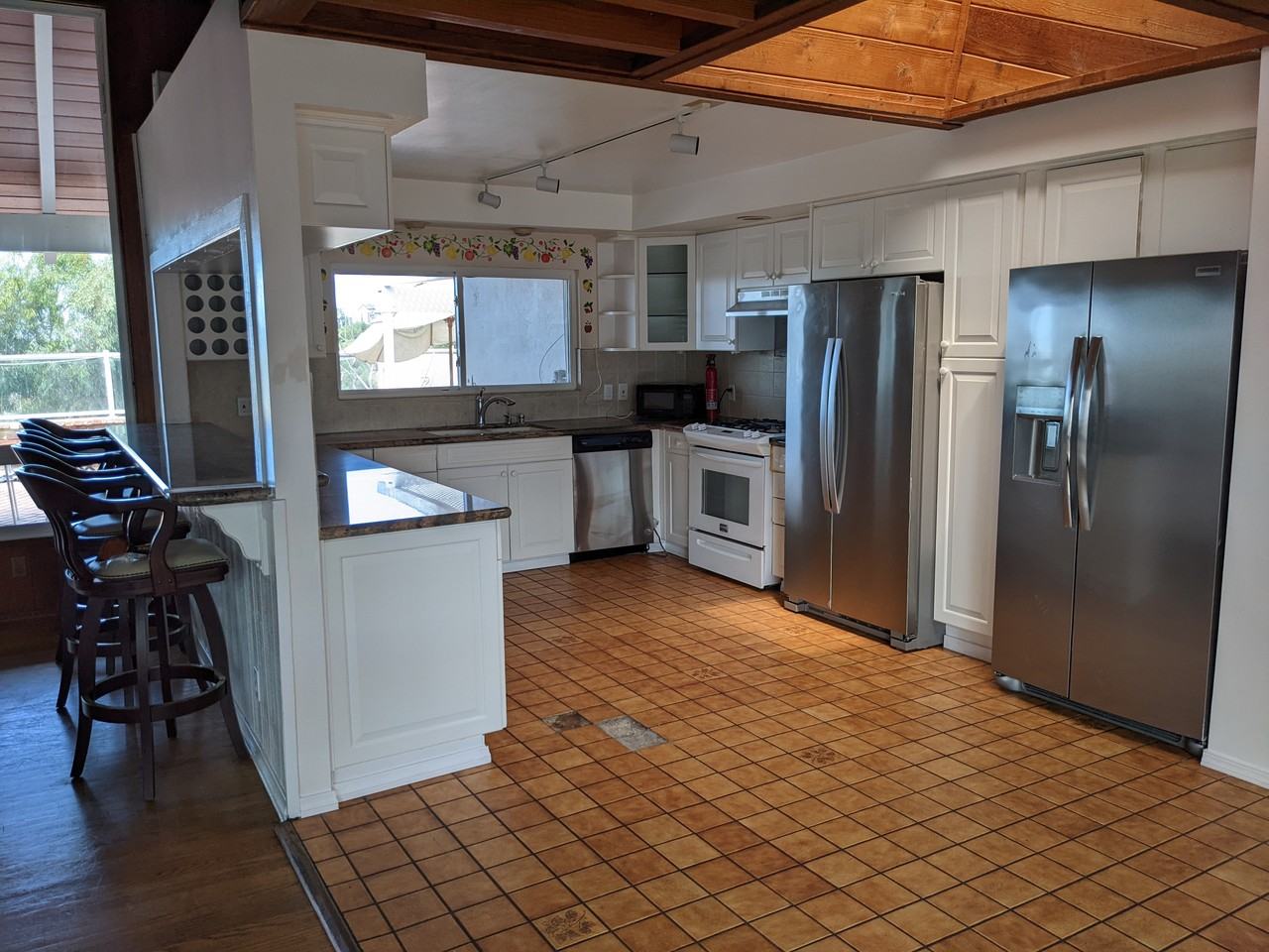 5617 Dorothy Way - Photo 6 of 18