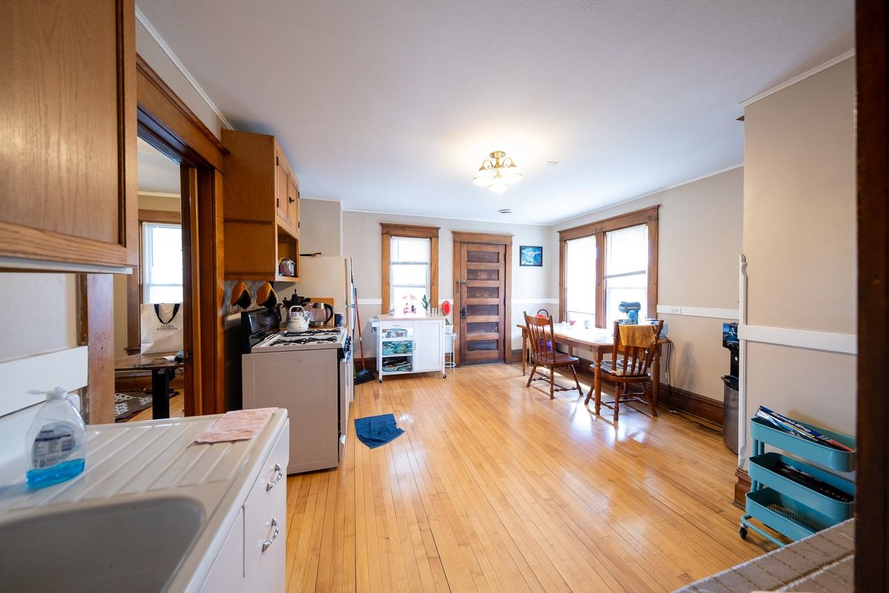 2513 Monroe St Ne #2 - Photo 7 of 20