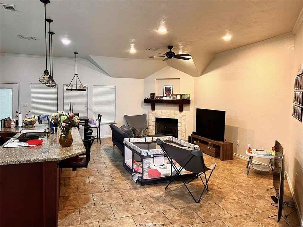 3908 Faimes Ct - Photo 3 of 12