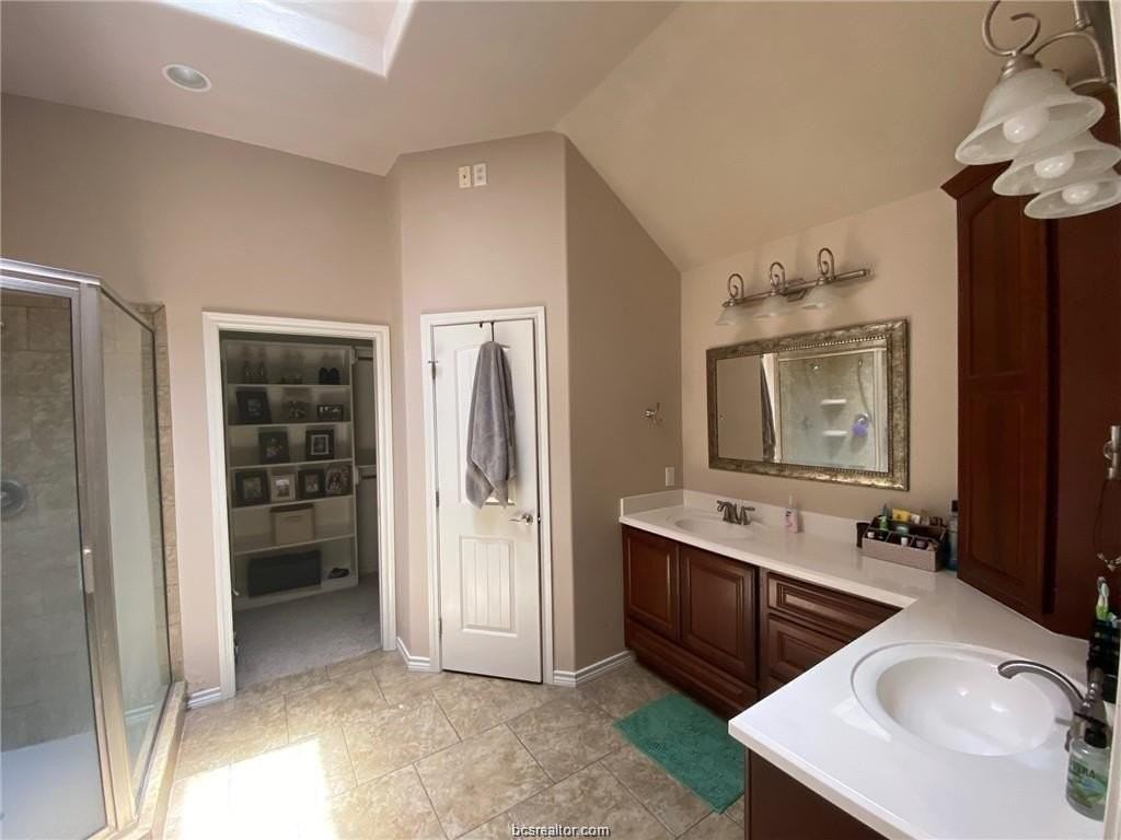 3908 Faimes Ct - Photo 7 of 12