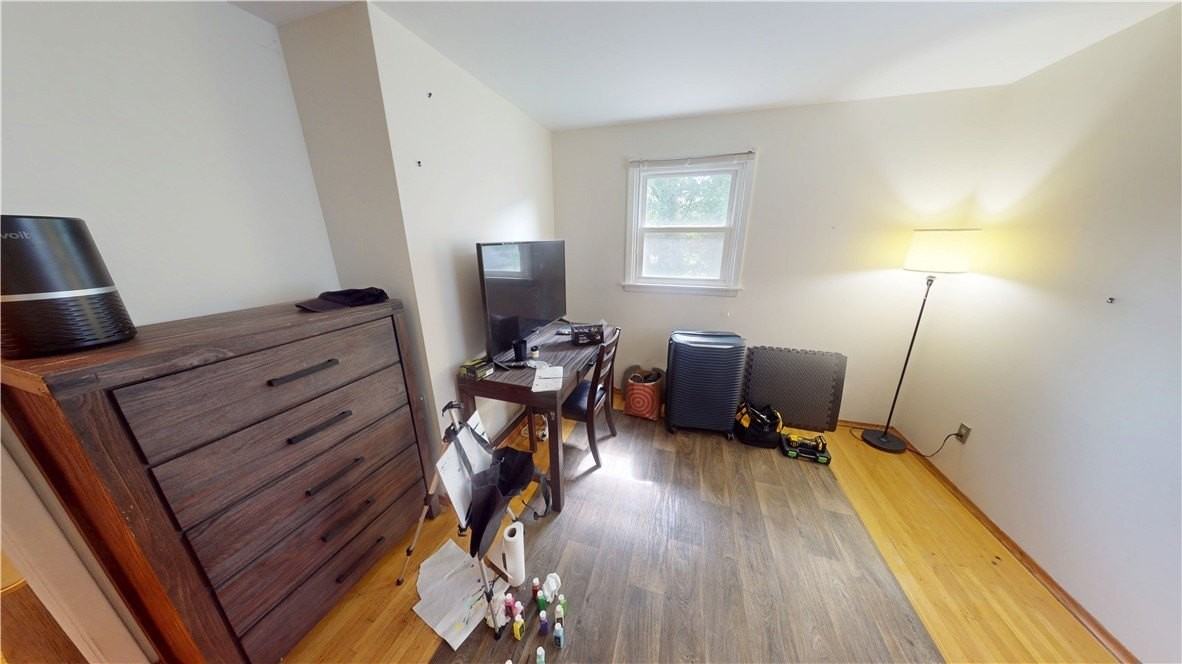 294 Barrington St - Photo 7 of 8