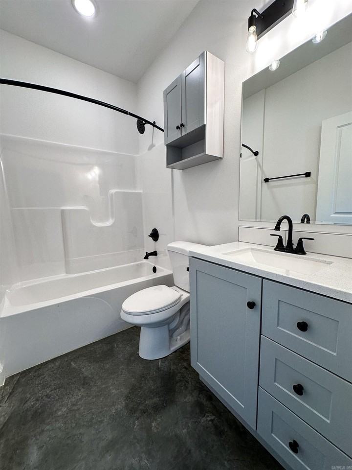 Crestwood Dr - Photo 3 of 8