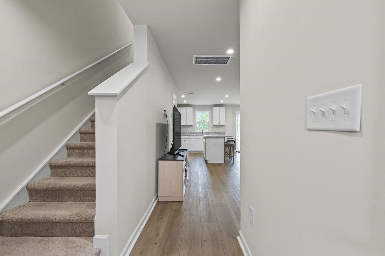 338 Myrtle Meadows Dr - Photo 3 of 37