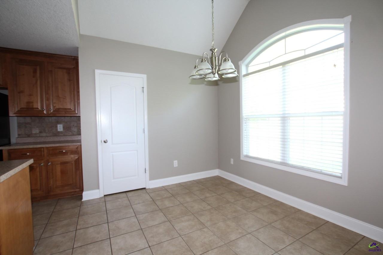 121 Limestone Trl - Photo 5 of 27