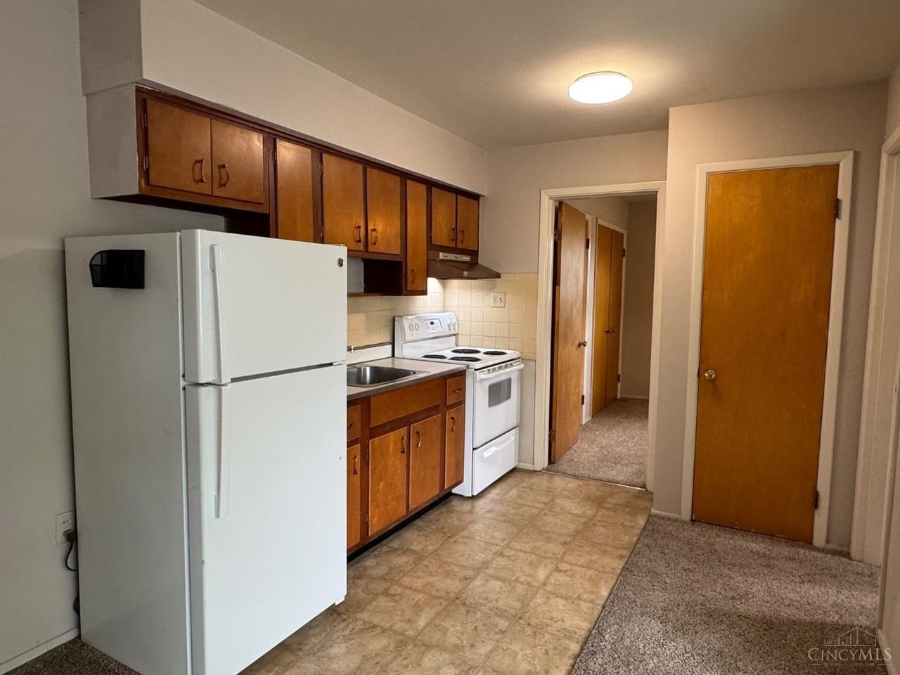 3992 Ballard Ave #8 - Photo 5 of 10