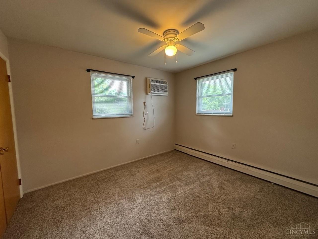 3992 Ballard Ave #8 - Photo 6 of 10