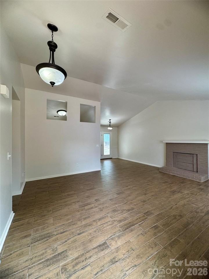3407 Braewick Pl - Photo 4 of 21