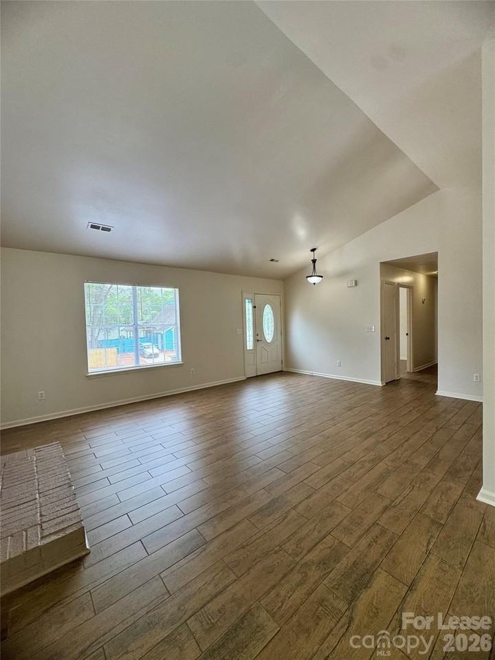 3407 Braewick Pl - Photo 7 of 21