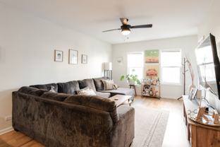 321 W Schiller St #1 - Photo 1 of 1
