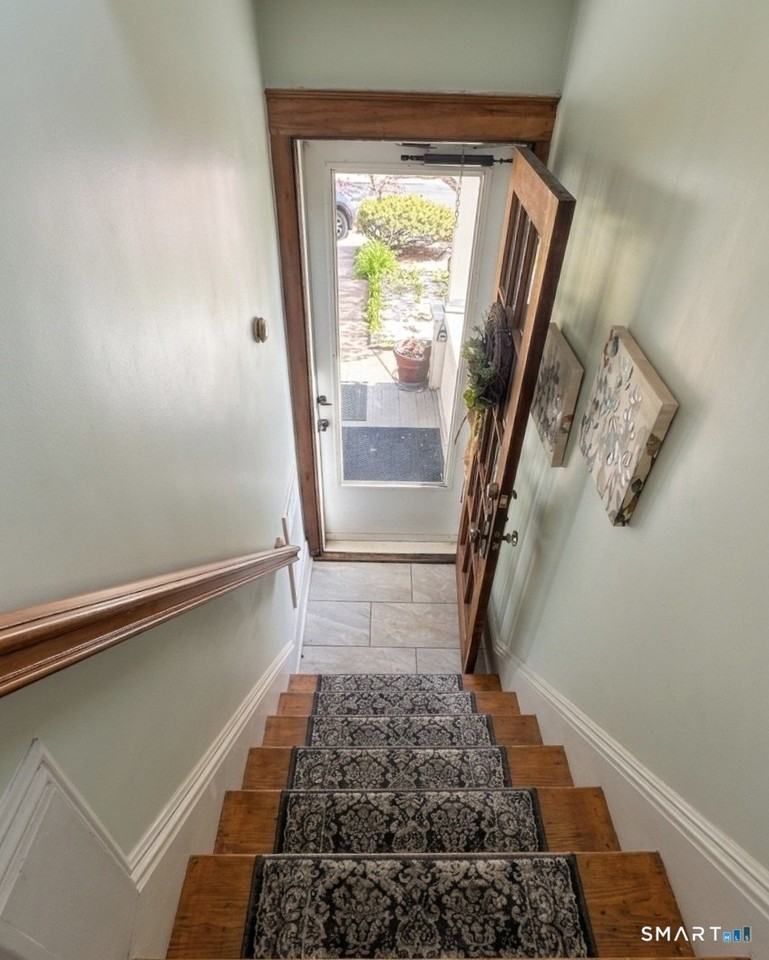 47 Bigelow St - Photo 4 of 29