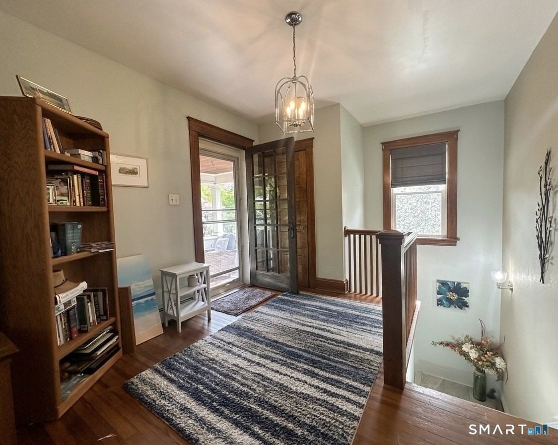 47 Bigelow St - Photo 5 of 29