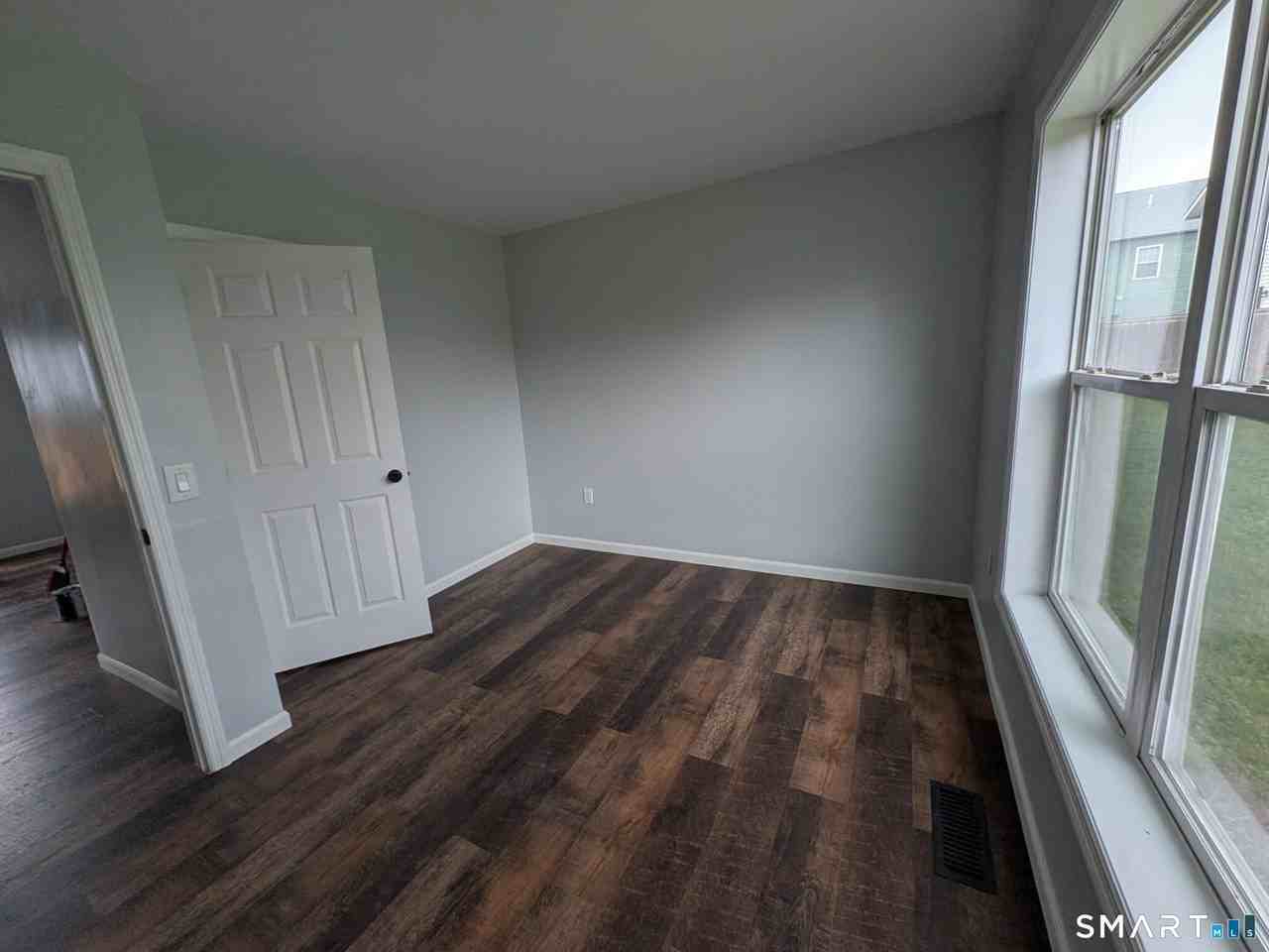 619 Shelton St #1stFLR - Photo 7 of 13