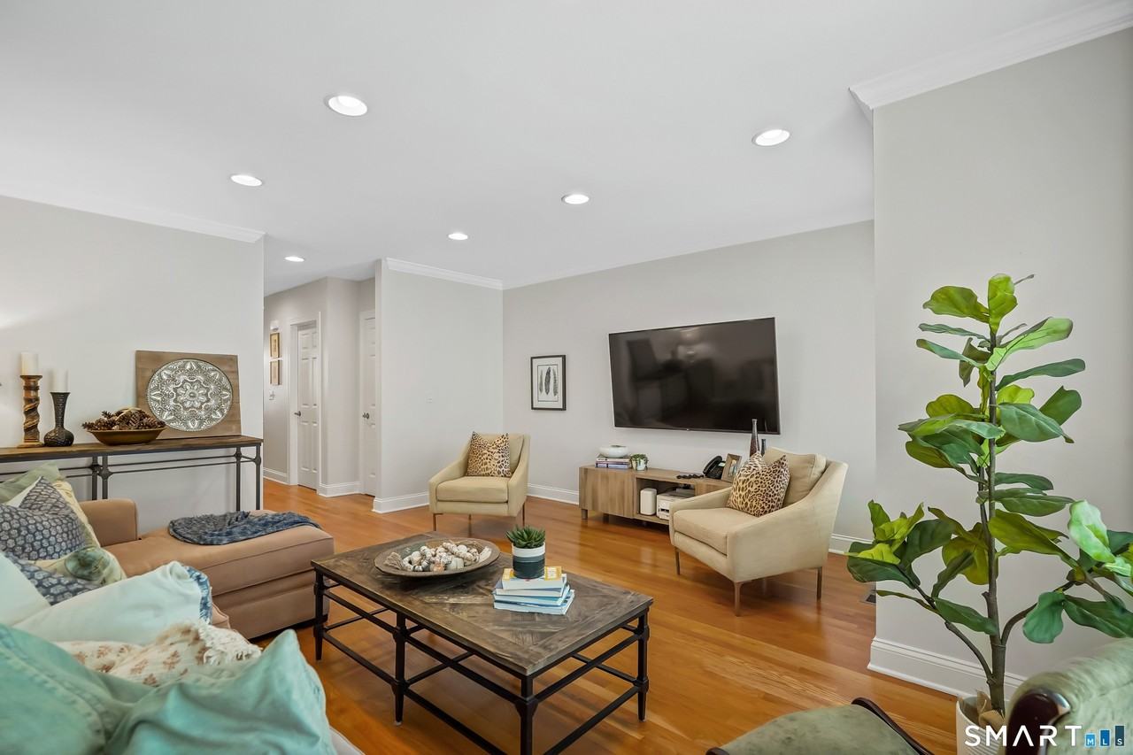 205 Copper Square Dr #205 - Photo 5 of 34