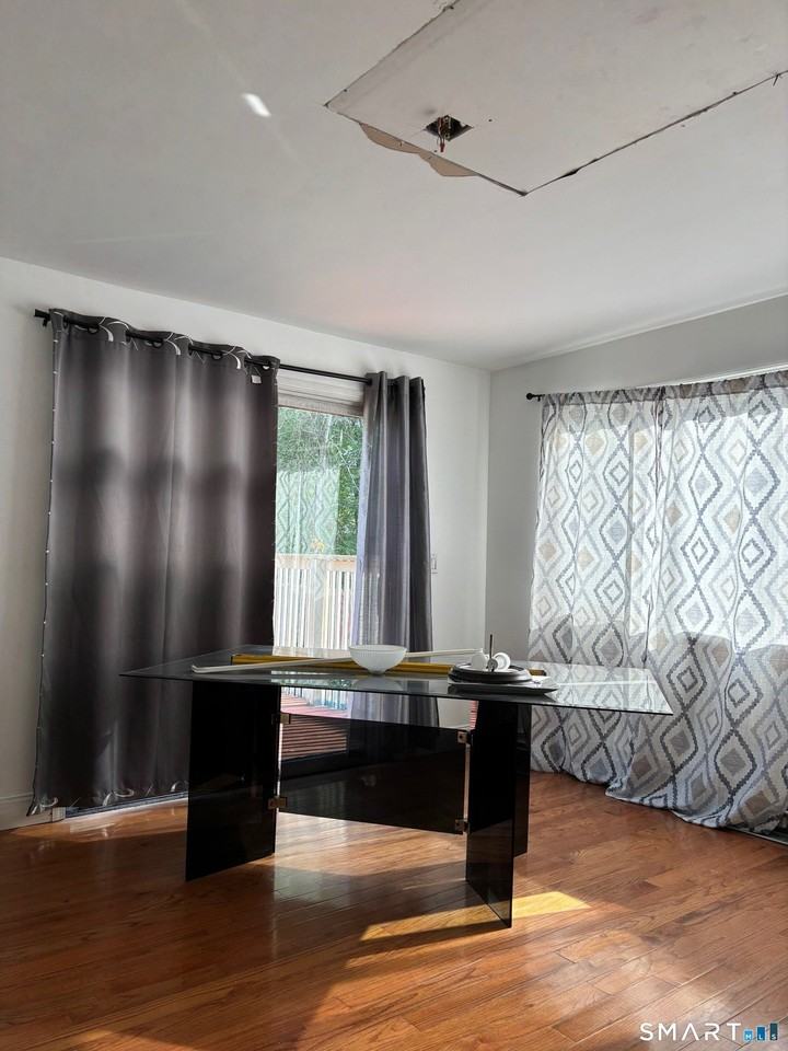 151 Martone St - Photo 5 of 8