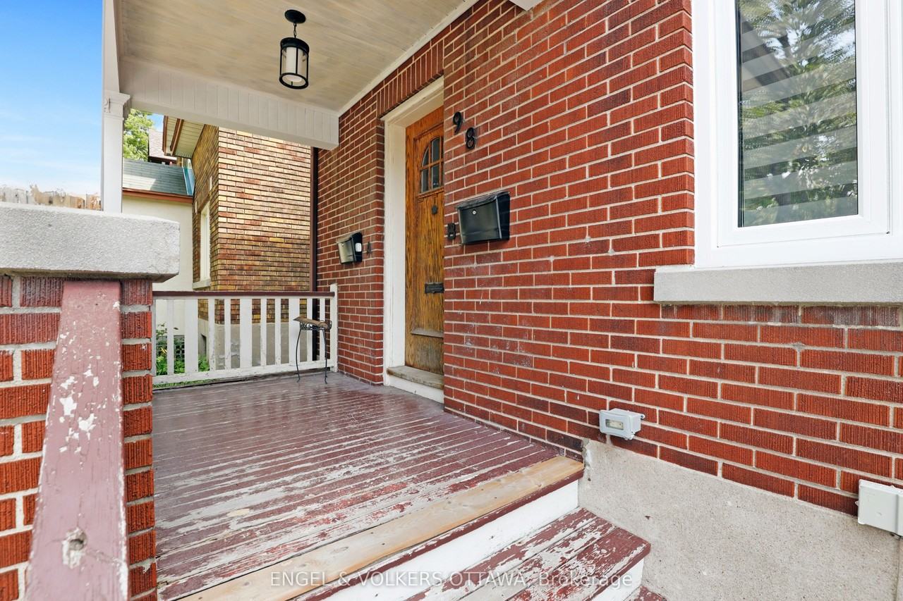 98 Renfrew Ave - Photo 4 of 29