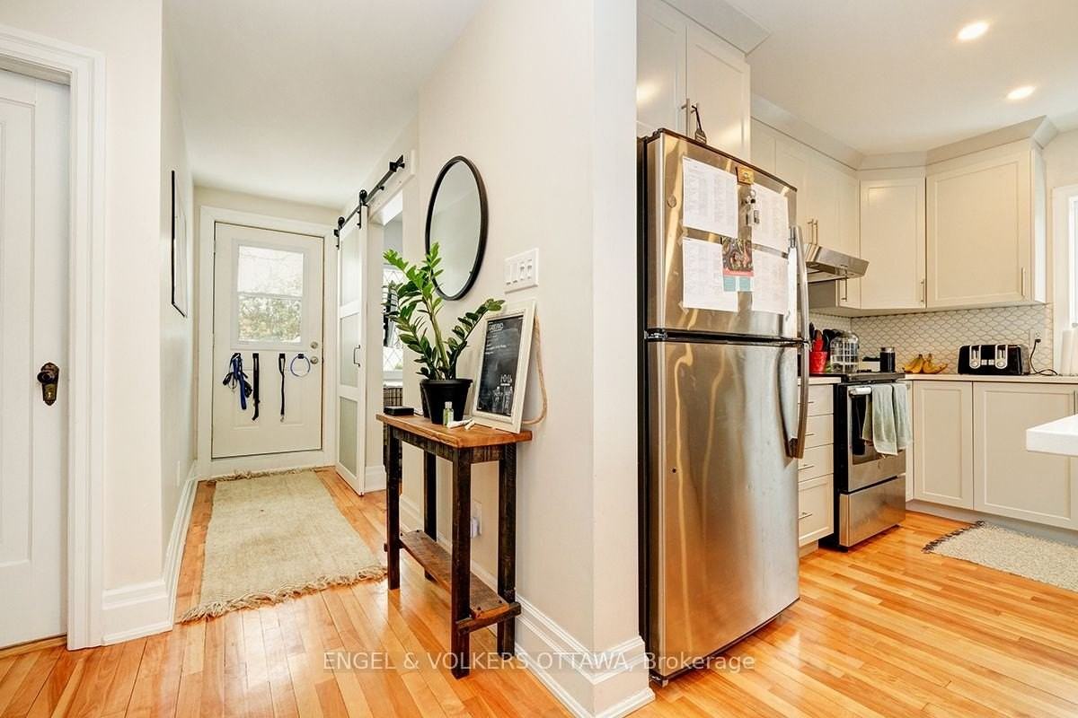98 Renfrew Ave - Photo 6 of 29