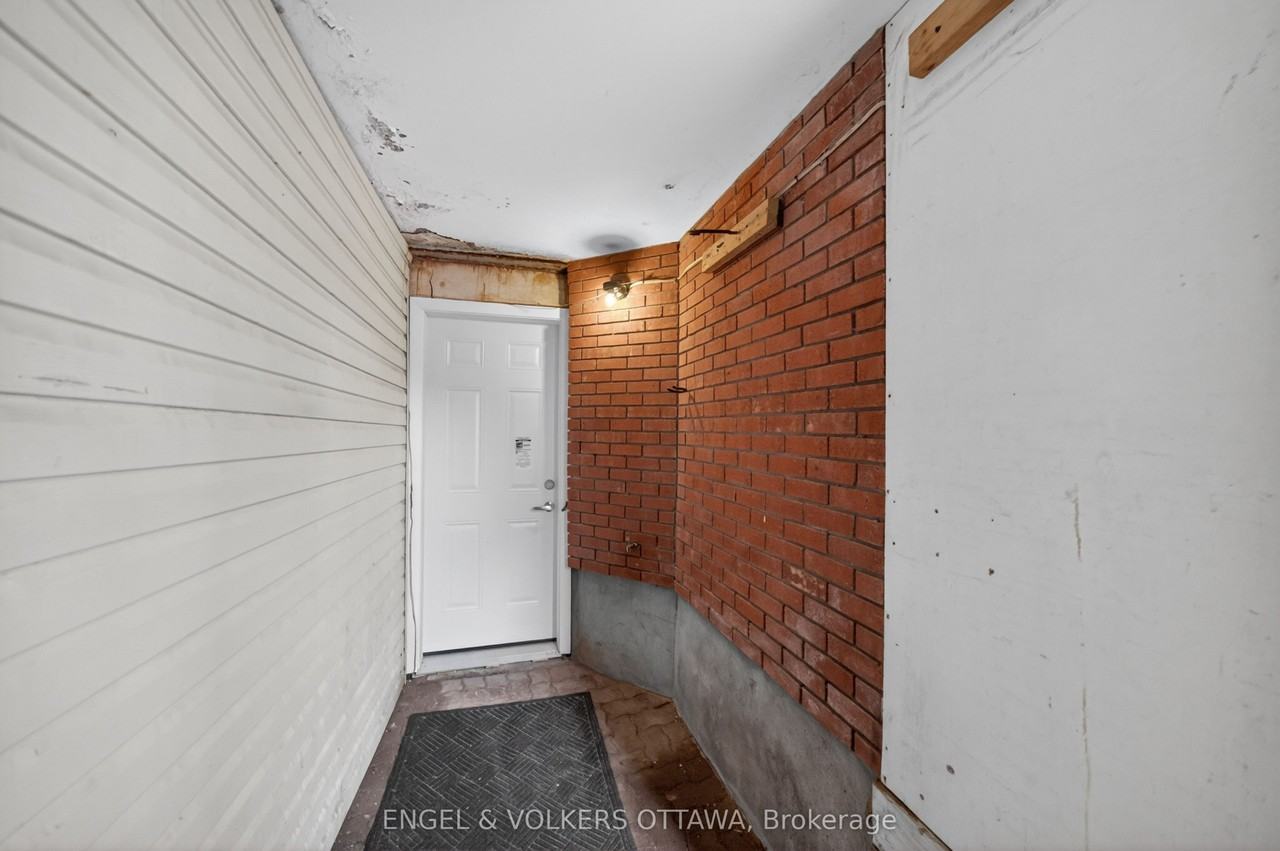 175 James St - Photo 3 of 17