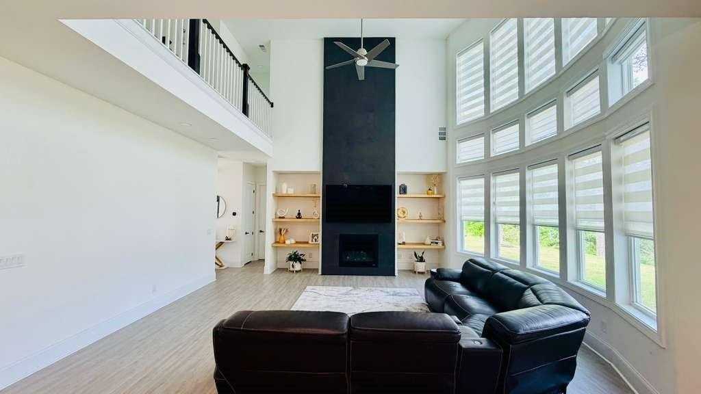 2935 Ferncliff St - Photo 2 of 29