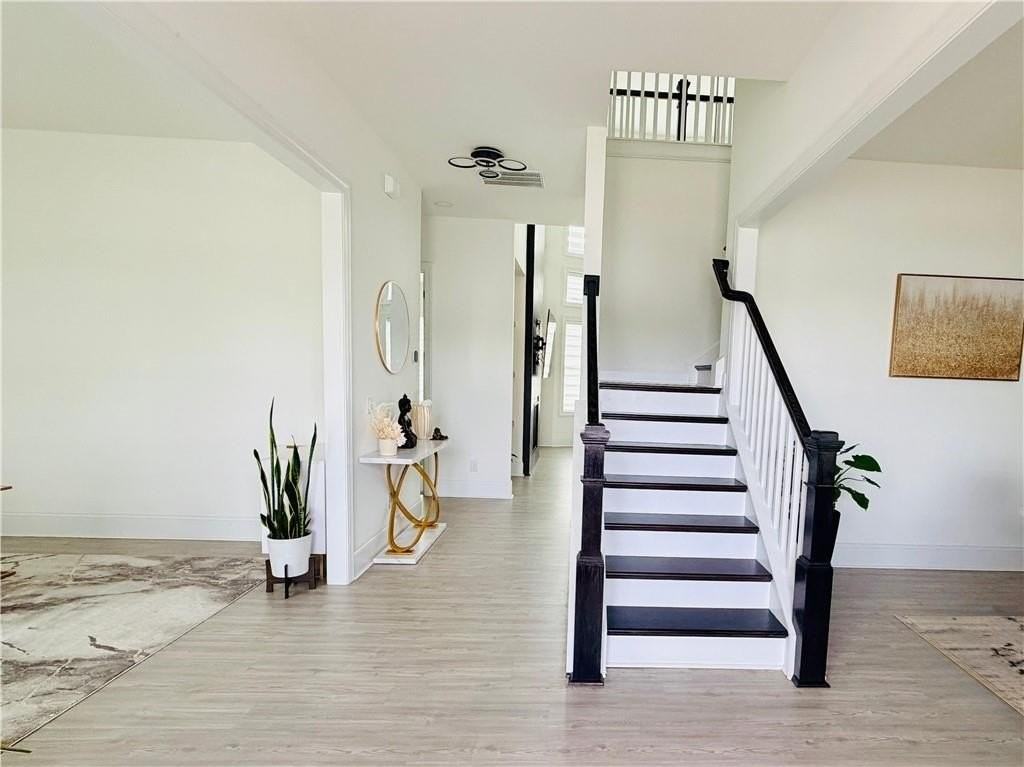 2935 Ferncliff St - Photo 3 of 29