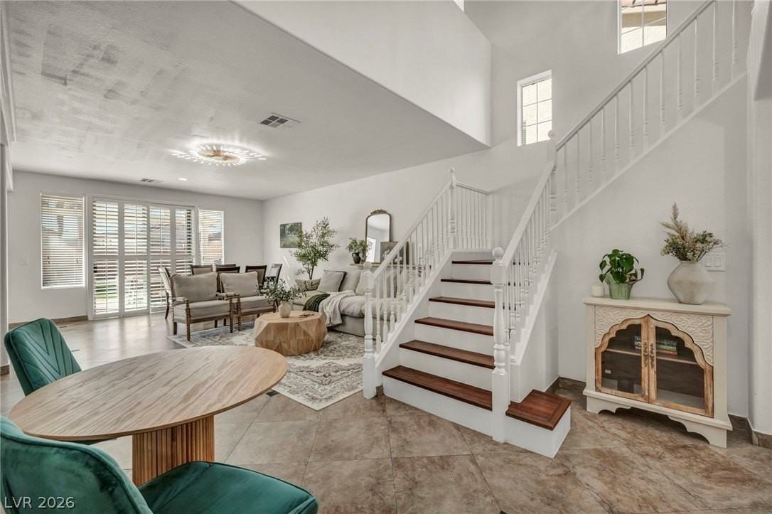 9555 Magnificent Ave - Photo 4 of 25