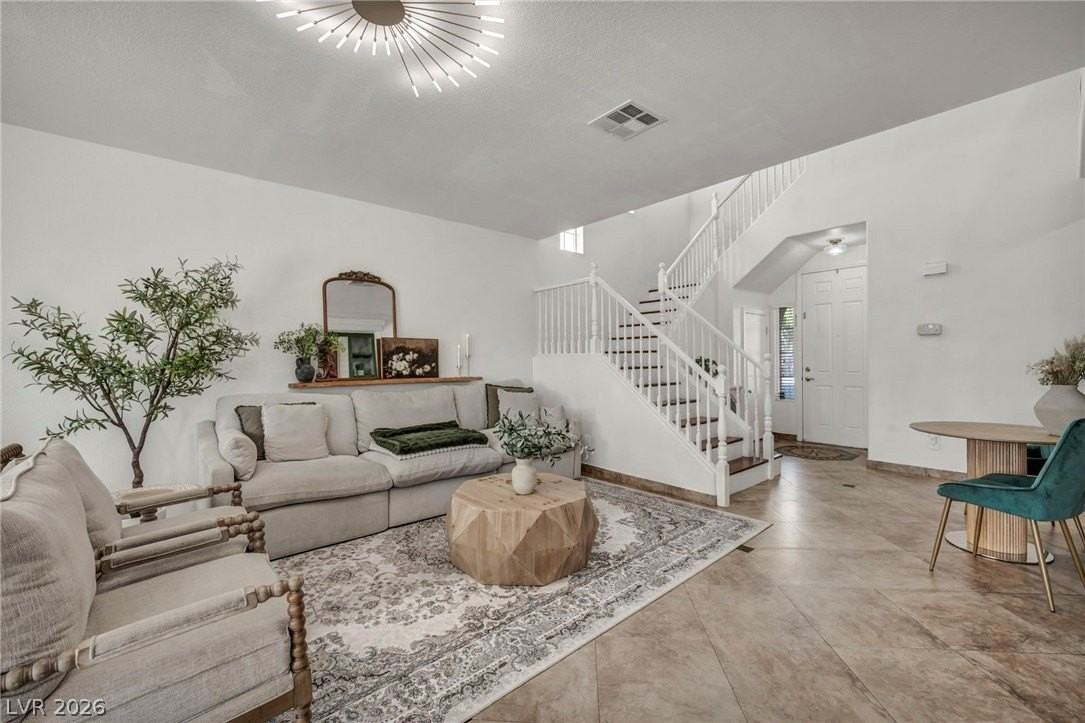 9555 Magnificent Ave - Photo 7 of 25