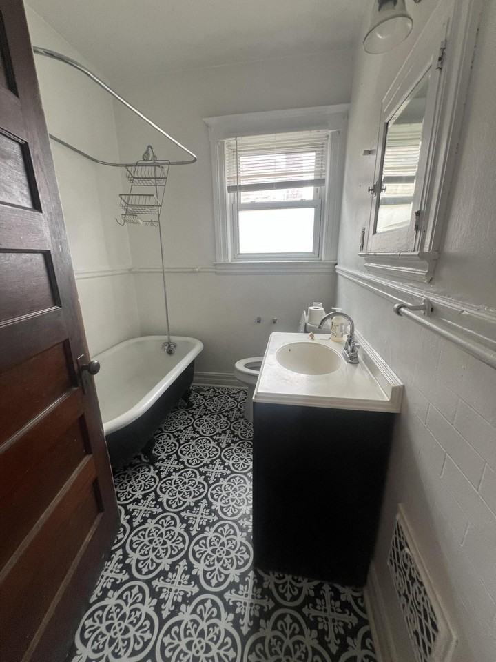 2921 Helen St - Photo 5 of 18