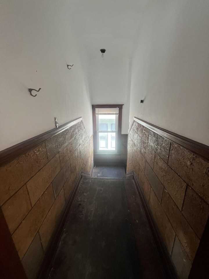 2921 Helen St - Photo 6 of 18