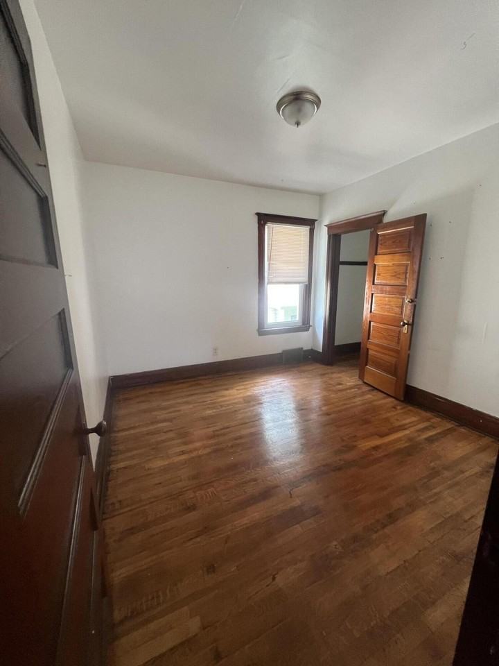 2921 Helen St - Photo 7 of 18