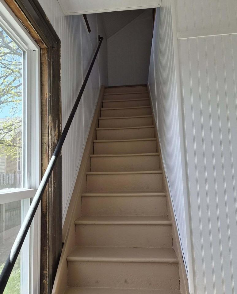 212 Sycamore St #B - Photo 3 of 19
