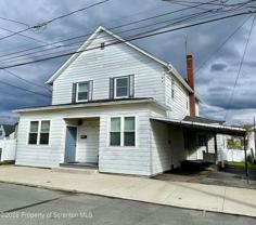 1064 Lincoln St #B - Photo 1 of 1