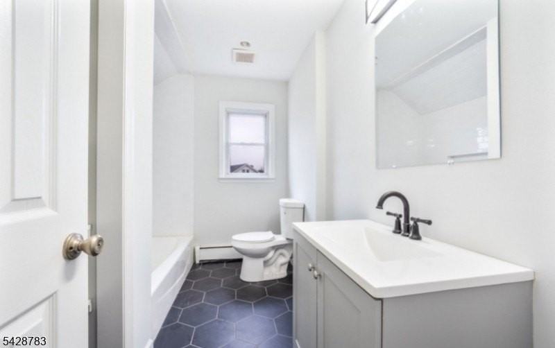 91 Broad St #2 - Photo 7 of 9