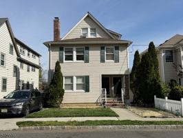 featured image of 15 Edgar St #A