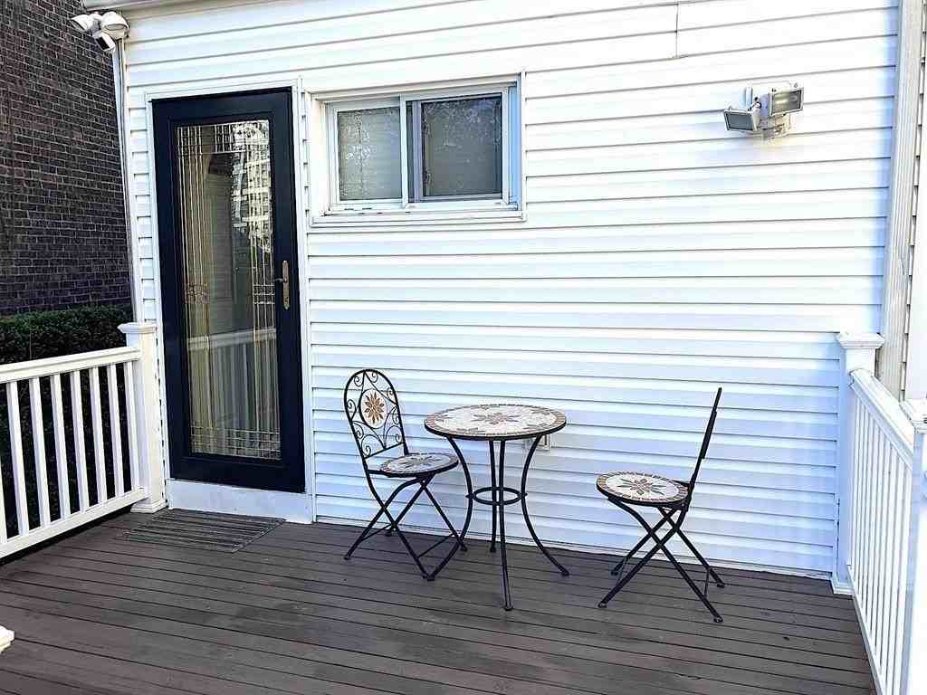 284 Magnolia Ave #1 - Photo 2 of 22