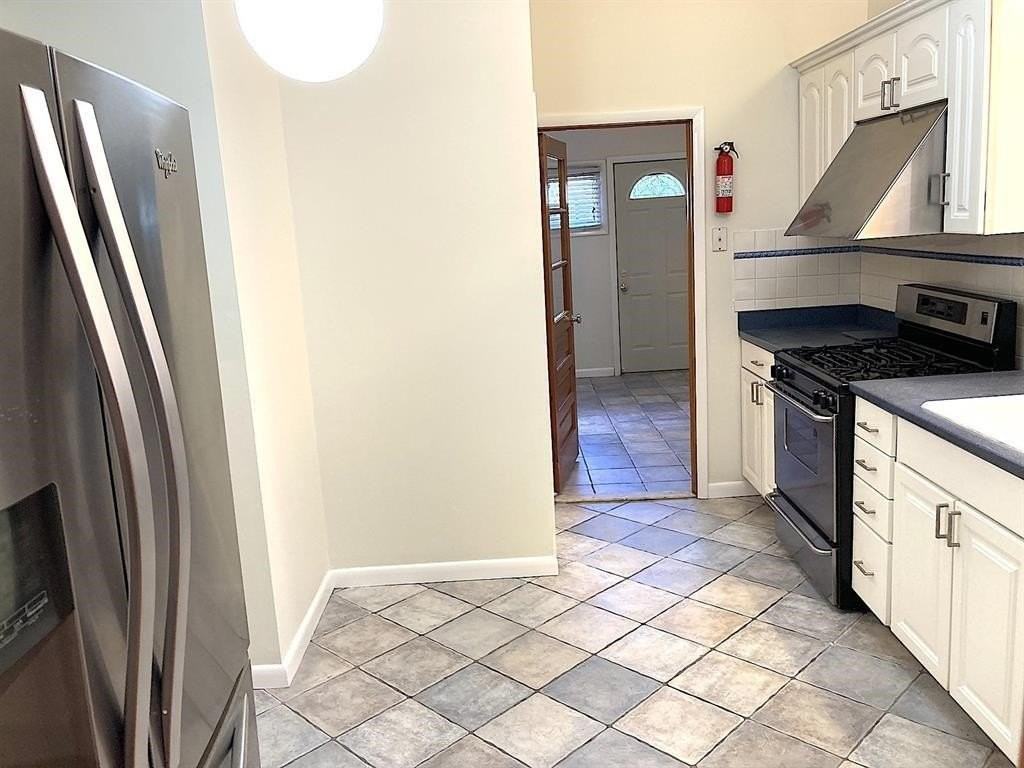 284 Magnolia Ave #1 - Photo 6 of 22