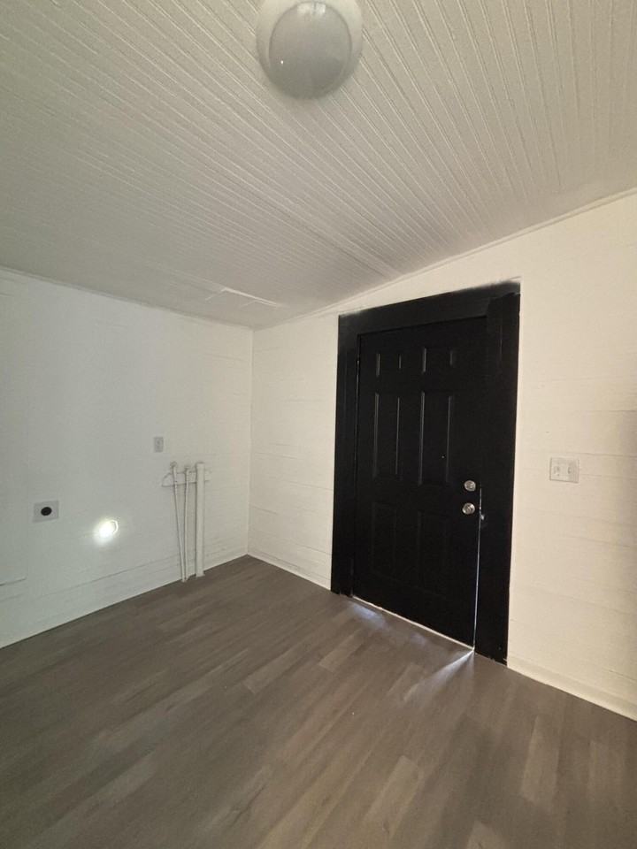 1744 Hicks St - Photo 3 of 18