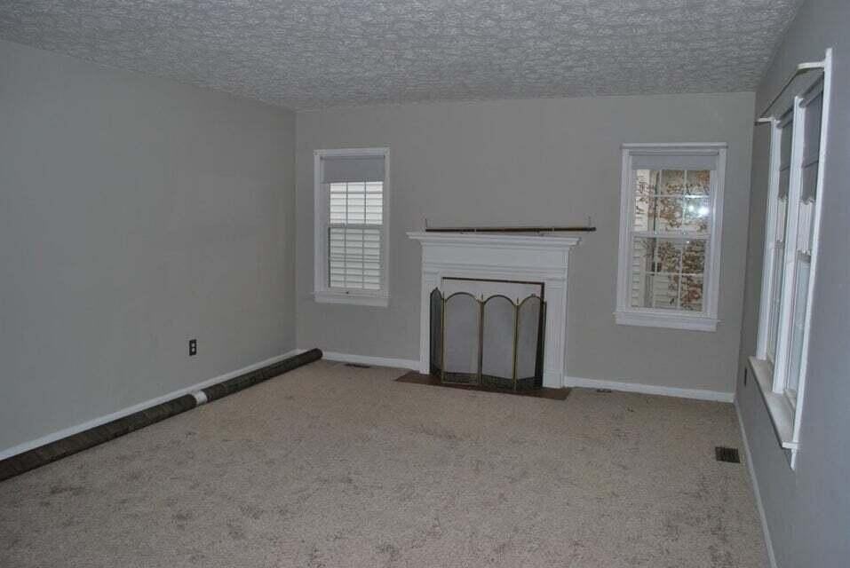 590 Longview Dr - Photo 5 of 22