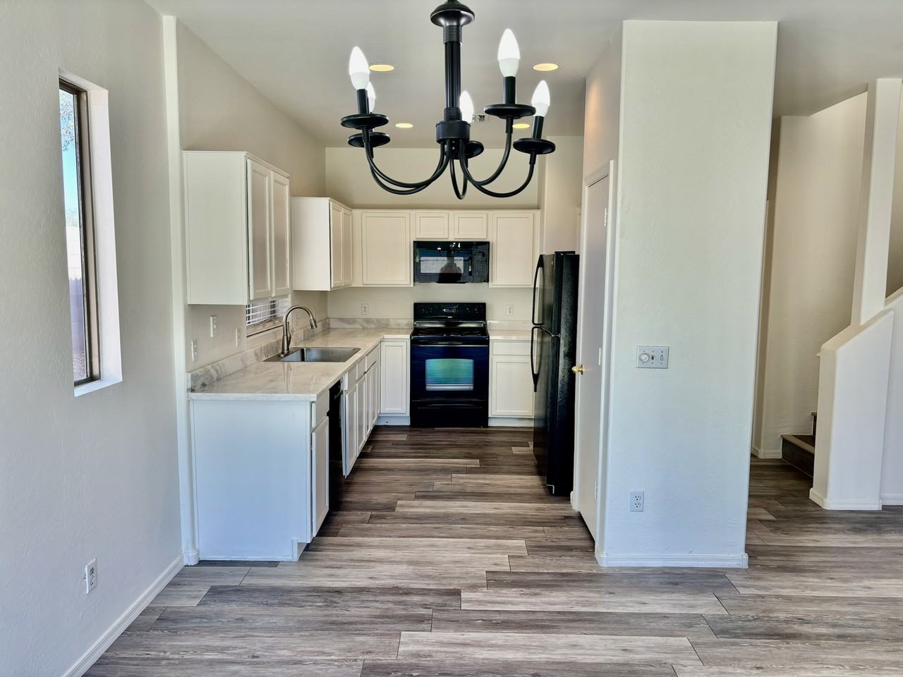 3018 W Sands Dr #1 - Photo 6 of 34