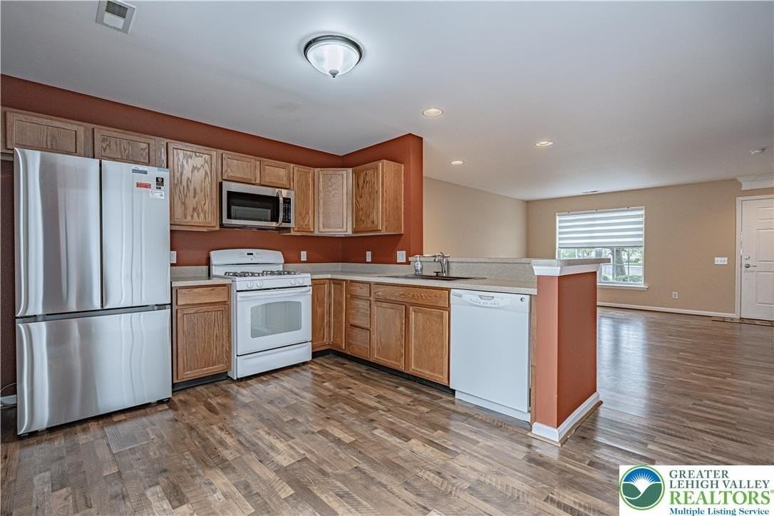 1396 Artisan Ct - Photo 5 of 11