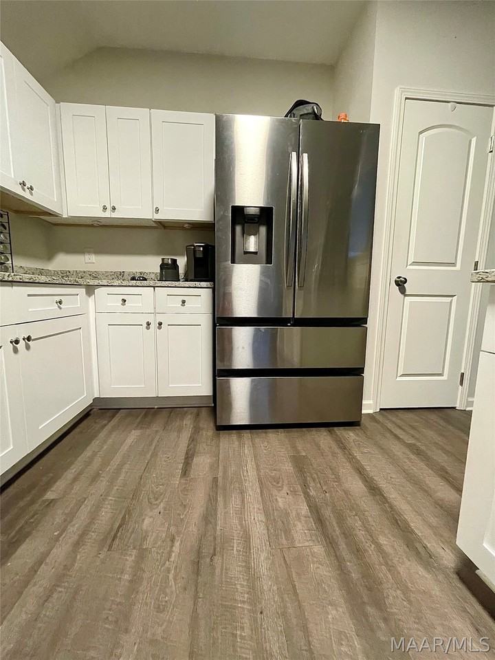 1848 Landing Pl - Photo 7 of 20