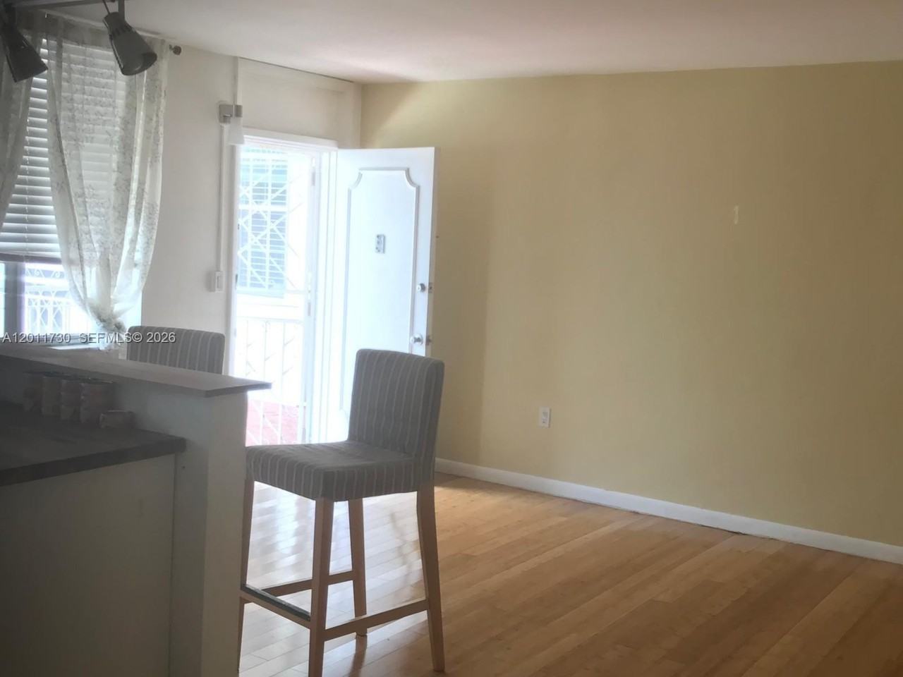 949 Pennsylvania Ave #309 - Photo 4 of 8
