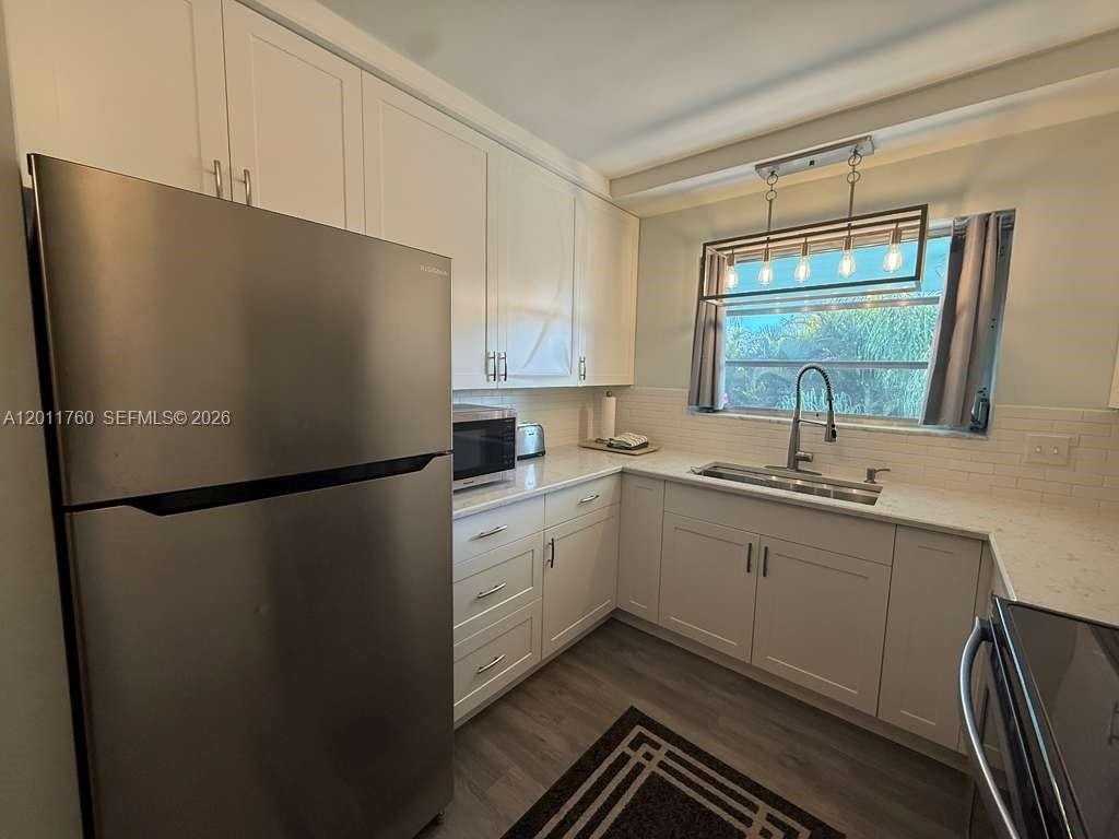 710 N K St #202 - Photo 4 of 12