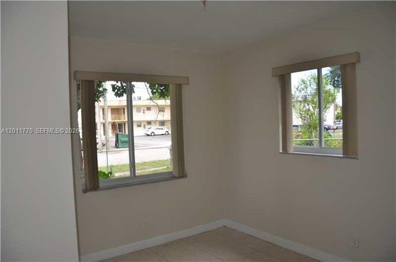 5720 Sw 36th Ct - Photo 6 of 11