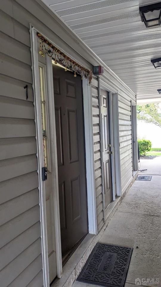 7 Newburgh Dr - Photo 2 of 20