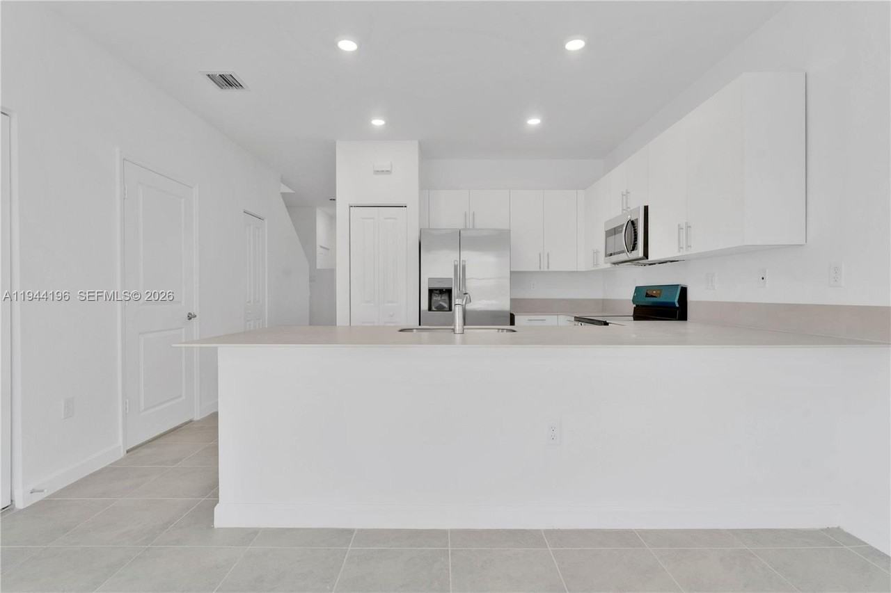 12168 Sw 268th St - Photo 3 of 8