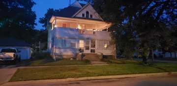 featured image of 402 Denver St